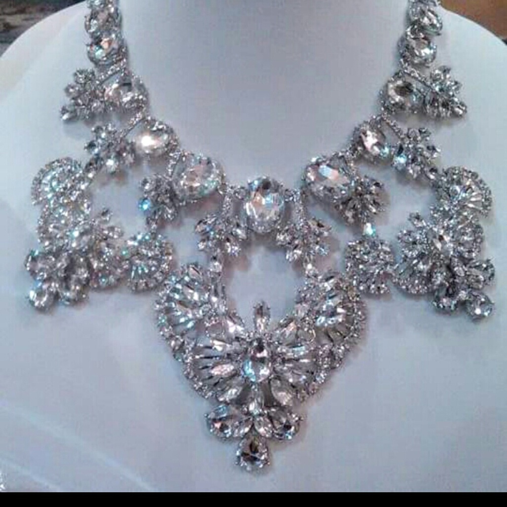 Jeweled necklace - Picture 6 of 8